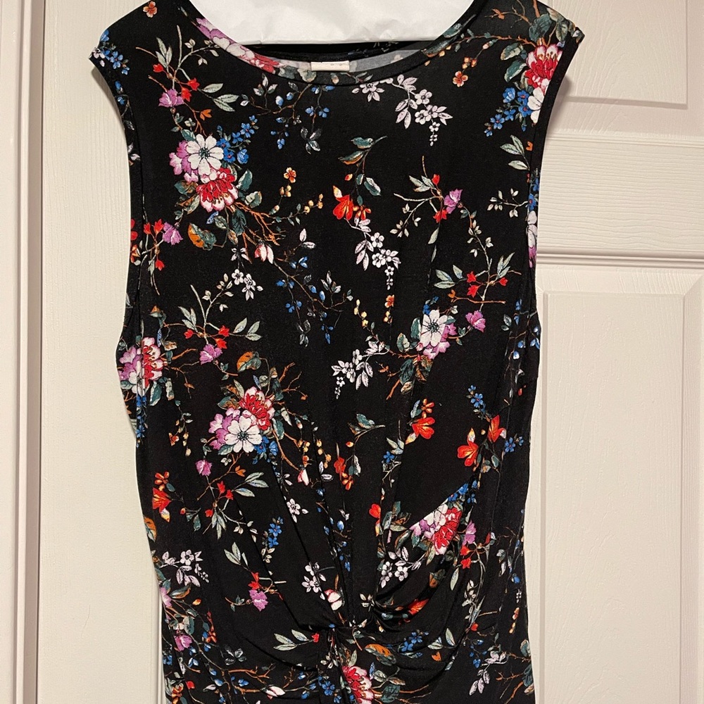 Floral sleeveless top